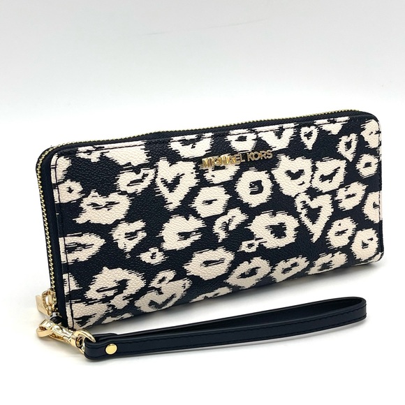 Michael Kors Large Continental Wallet Wristlet - Picture 3 of 7